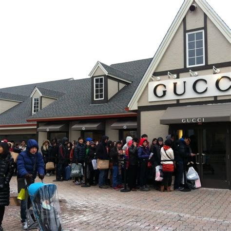 outlet new york gucci|gucci outlet woodbury new york.